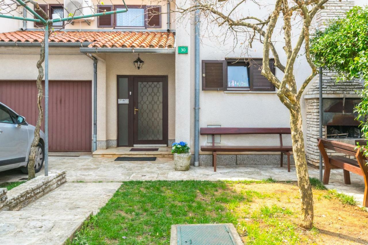 Apartment Darinka Póla Kültér fotó